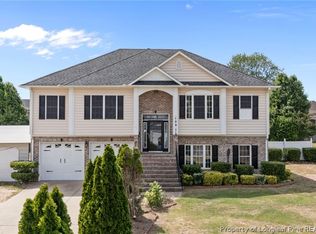 109 Canyon Ct, Sanford, NC 27332