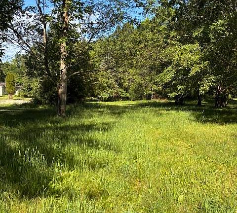 3rd image of 224 Prairie River Dr