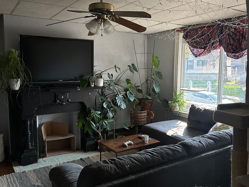1st image of 107 Morewood Ave Floor 1