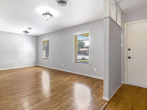 3rd image of 1403 Skrivanek Ct