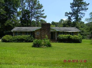 81 Oakridge St, Abbeville, SC 29620