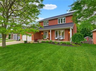 27 Hampton Ct, Brant, ON N0E 1N0