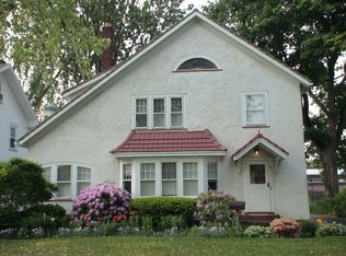 58 Somershire Dr, Rochester, NY 14617