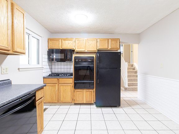 5th image of 4894 Downing Dr