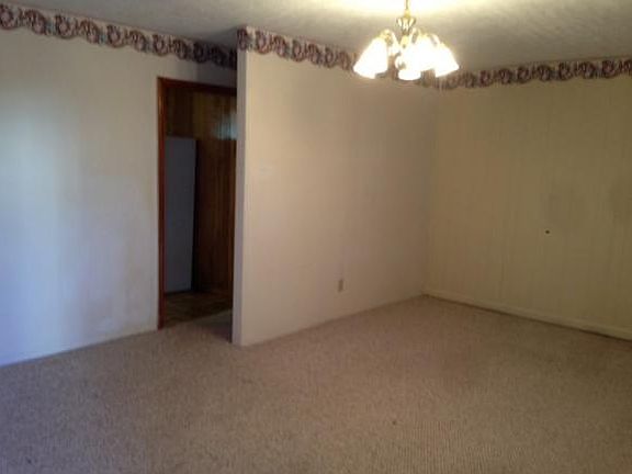 2nd image of 328 Cypress St