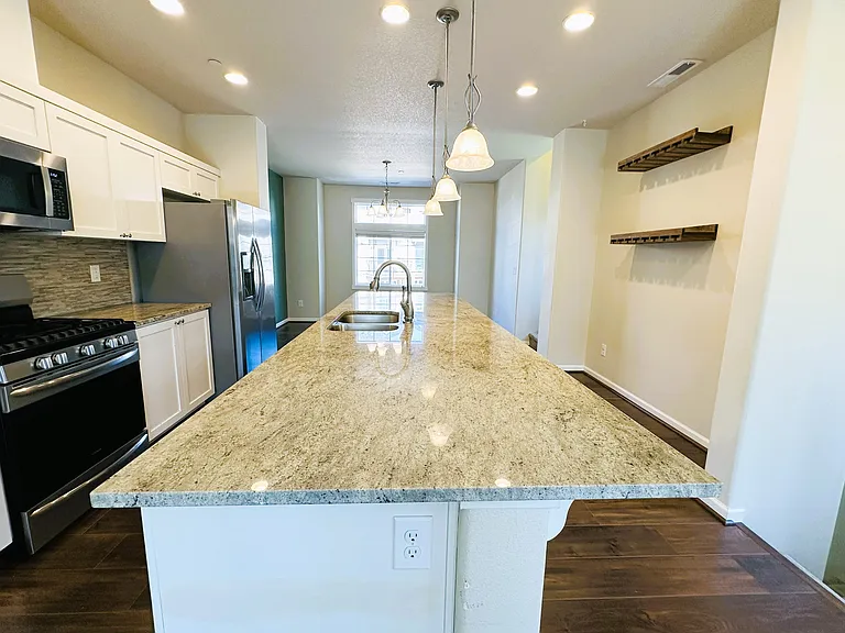 15082 NW Fig Ln — Photo 8