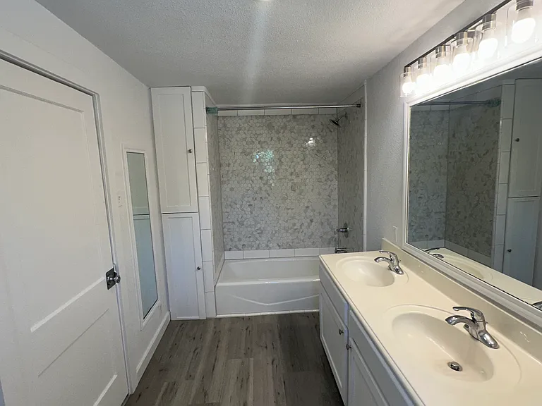 501 S Connellee Ave — Photo 12