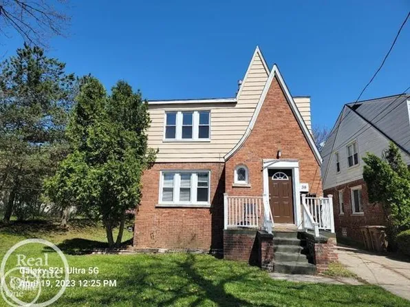 38 Spokane Dr, Pontiac, MI 48341