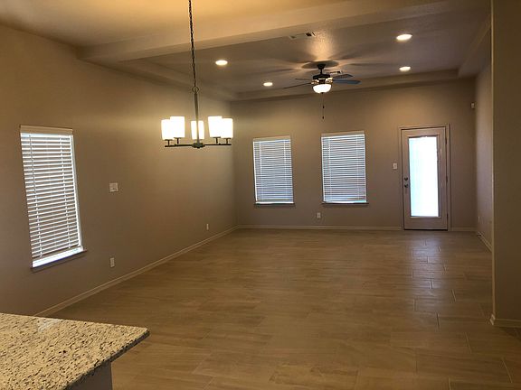 5th image of 10508 Hidden Pond St