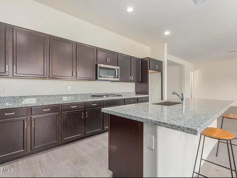 880 W Flamingo Dr — Photo 6