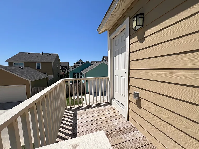 653 Ferrule Dr #B — Photo 2