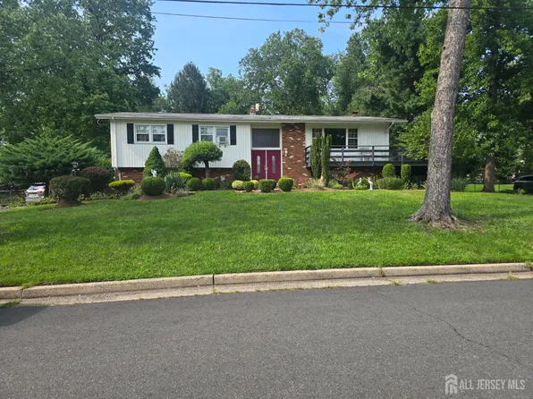 26 Chandler Rd, Edison, NJ 08820