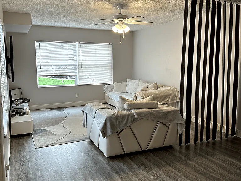 8145 Bridgewater Ct #D — Photo 23