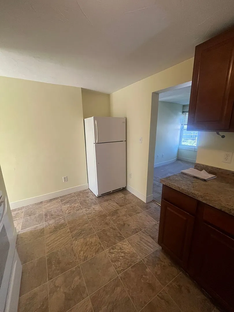 Charming 1 Bedroom 1 Bath Apt. in Middleboro — Photo 3