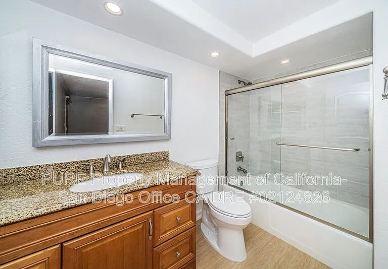 7525 Jerez Ct #H — Photo 20