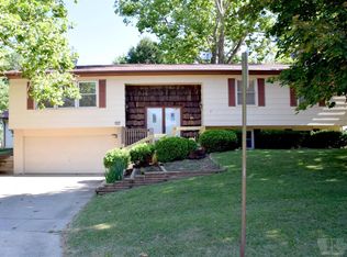 302 Thunderbird Dr, Marshalltown, IA 50158