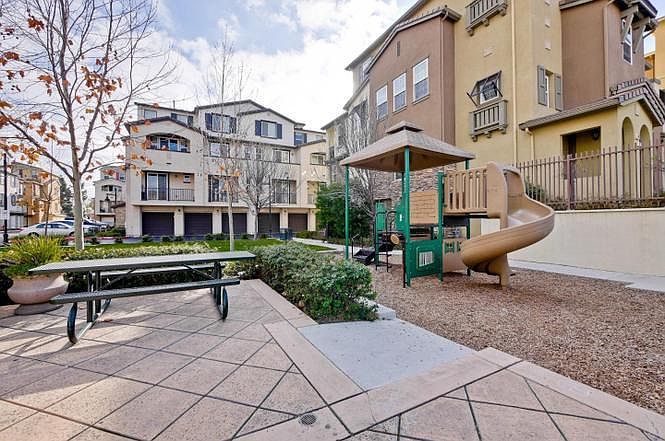 1st image of 1 Bettencourt Way #1