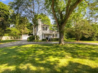 839 Huber Ln, Glenview, IL 60025