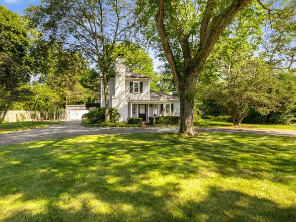 839 Huber Ln, Glenview, IL 60025