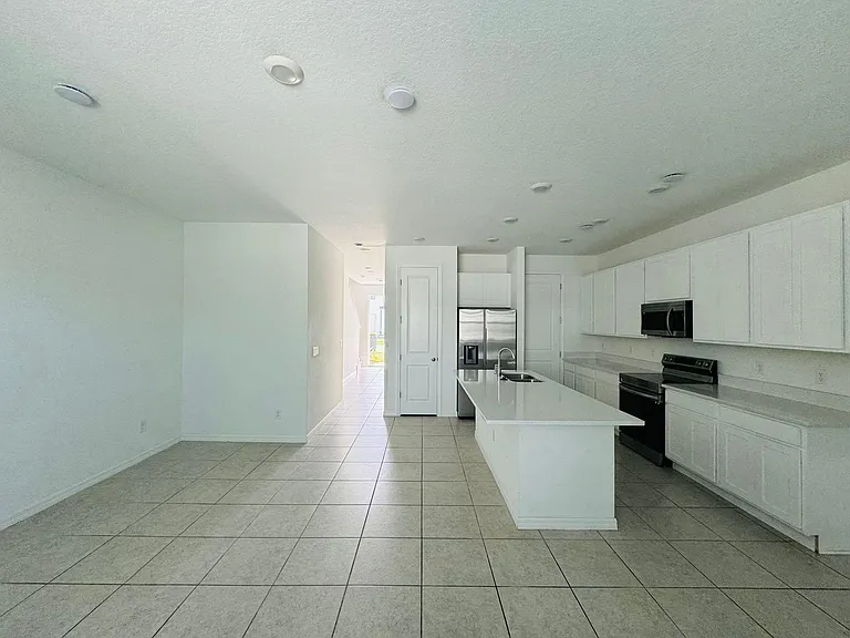 799 Longboat Dr — Photo 7