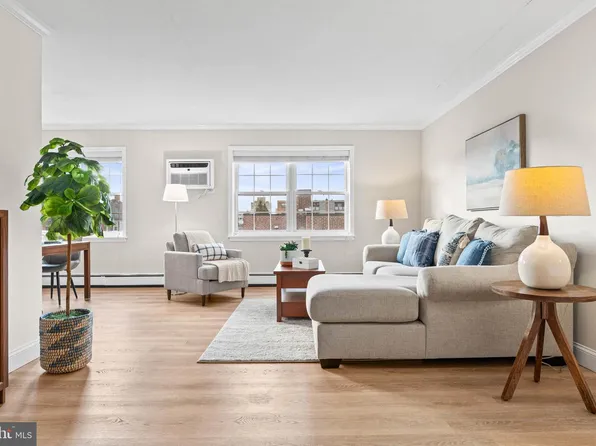 222 E Montgomery Ave APT 304, Ardmore, PA 19003