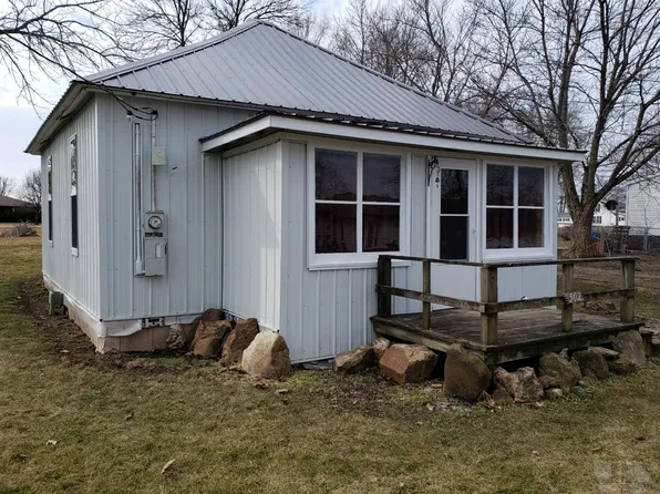 302 W 5th St, Lovilia, IA 50150
