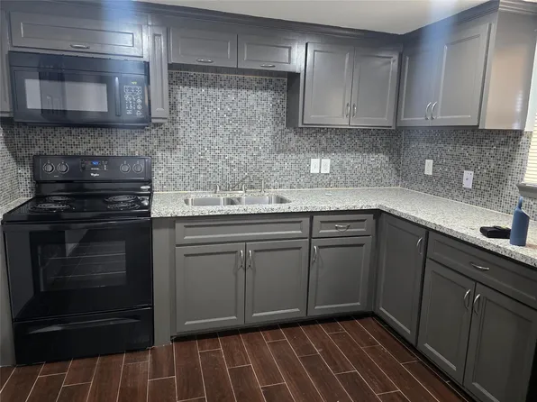 1501 Asbury St #B, Houston, TX 77007