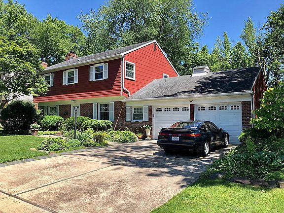 Large Driveway 2 car garage