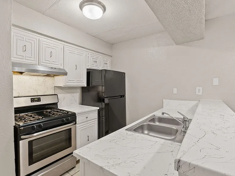 Villas at Mueller — Photo 28