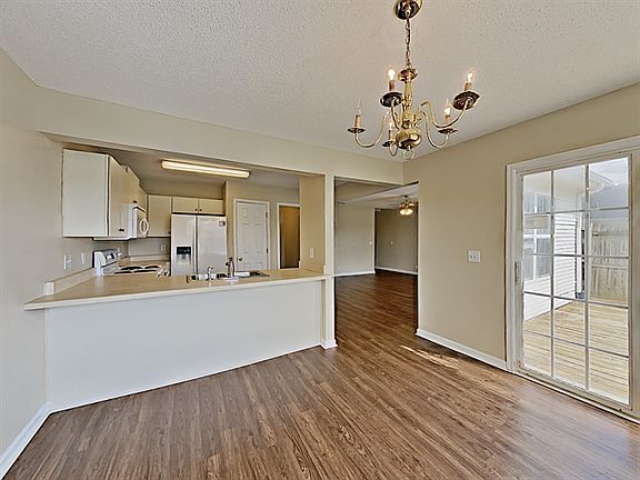 4th image of 335 Indian Park Dr