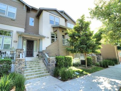 1618 D St, Sacramento, CA, 95814