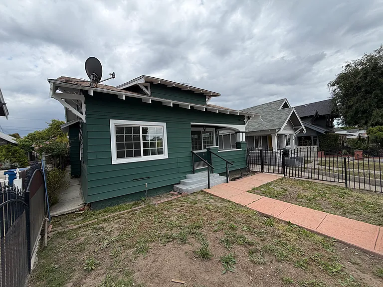 230 Branch St — Photo 4