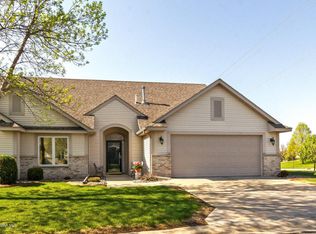 5006 Greens Dr NW, Rochester, MN 55901