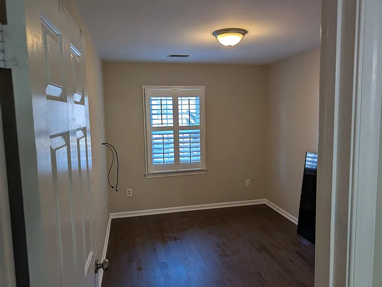 16004 Kings Mountain Rd — Photo 18
