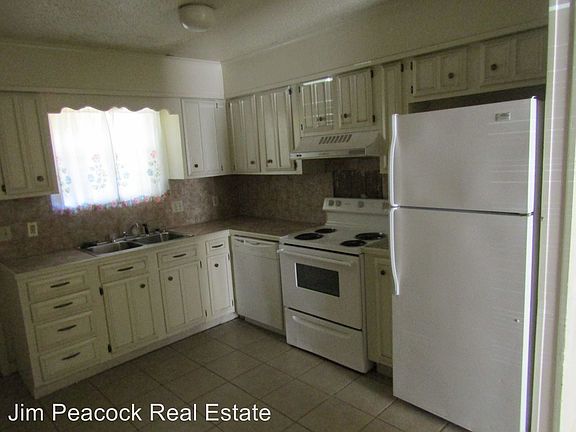 5th image of 900 N Jeff Davis St APT A