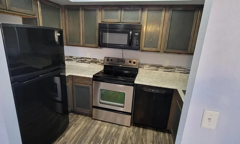 690 Paseo Granada — Photo 8