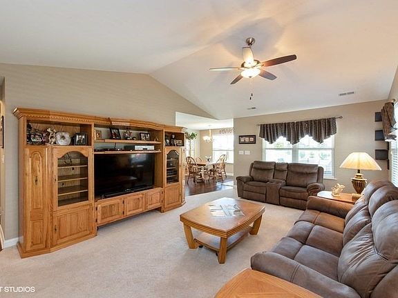 2nd image of 10426 Red Rock Pl