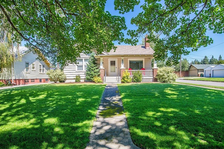 Great Audubon Neighborhood Corner Lot