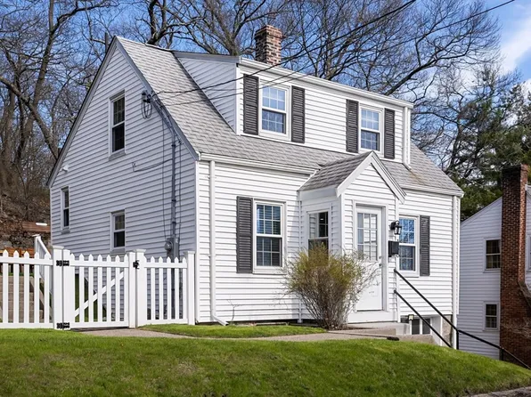 156 Suomi Rd, Quincy, MA 02169
