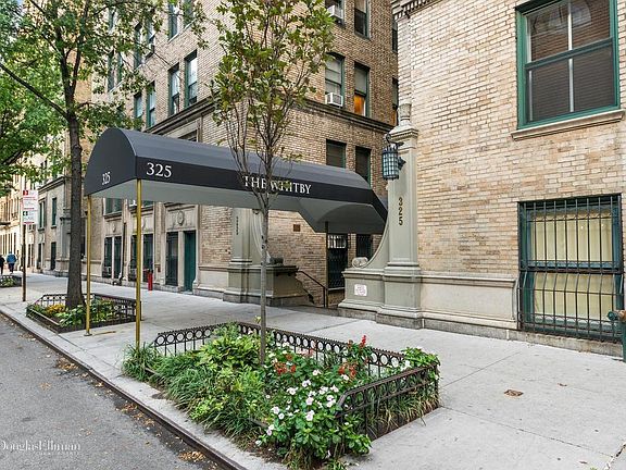 5th image of 325 W 45th St APT 306