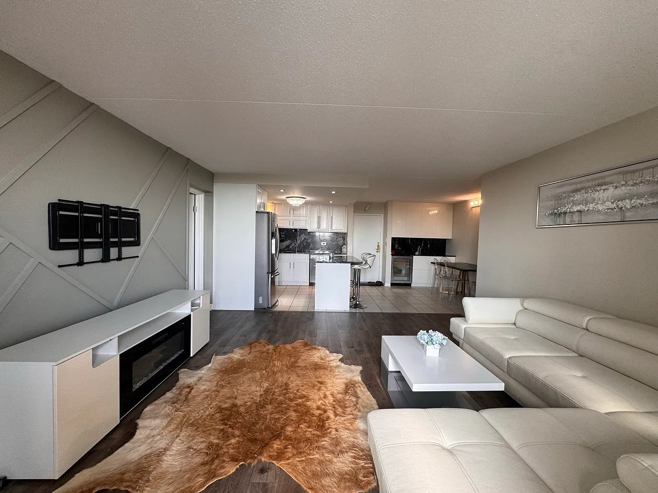 2 bed, 1080 sqft, $2,250 — Photo 3