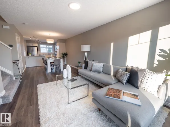 390 Eastwood Dr, Spruce Grove, AB T7X 4A9