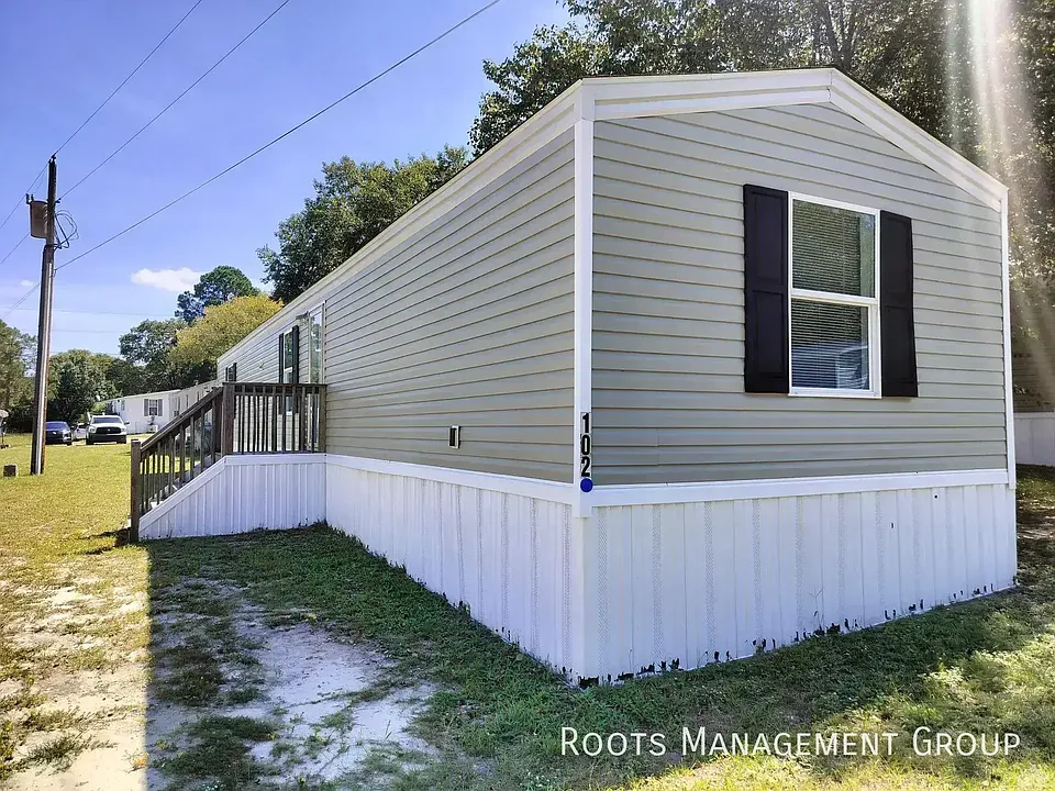 102 Connie Ct #102C