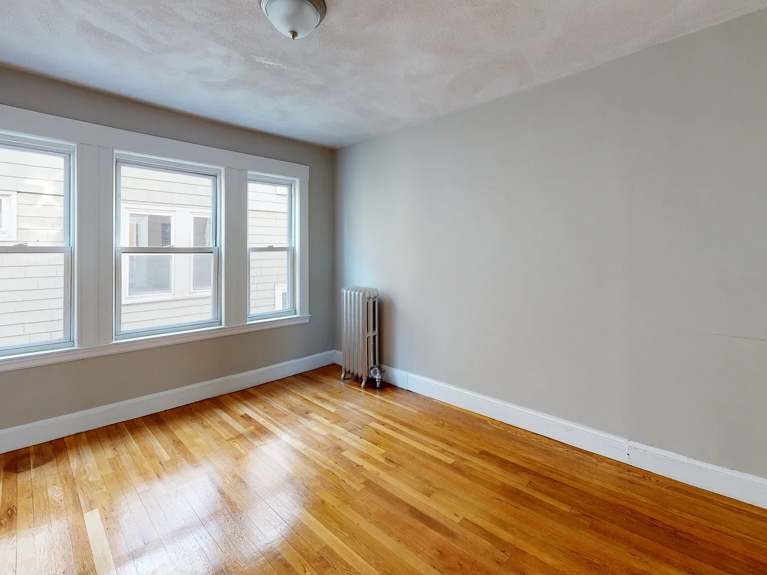 3 bed, 800 sqft, $3,195 — Photo 4