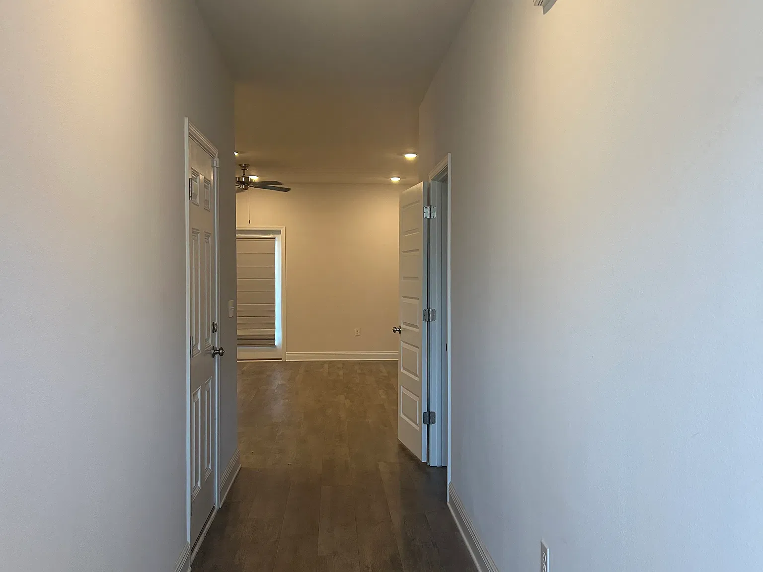 3 bed, 2.5 bath, $2,100 — Photo 4