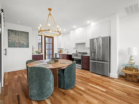 4th image of 4611 S 47th St