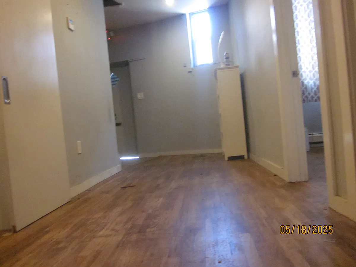 Building Photo - 88 S 6th St #A