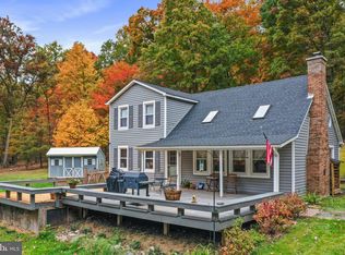 206 English Muffin Ct, Berkeley Springs, WV 25411