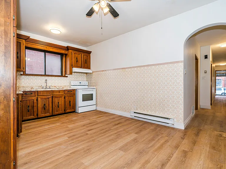 211 Brunswick Ave #B — Photo 2
