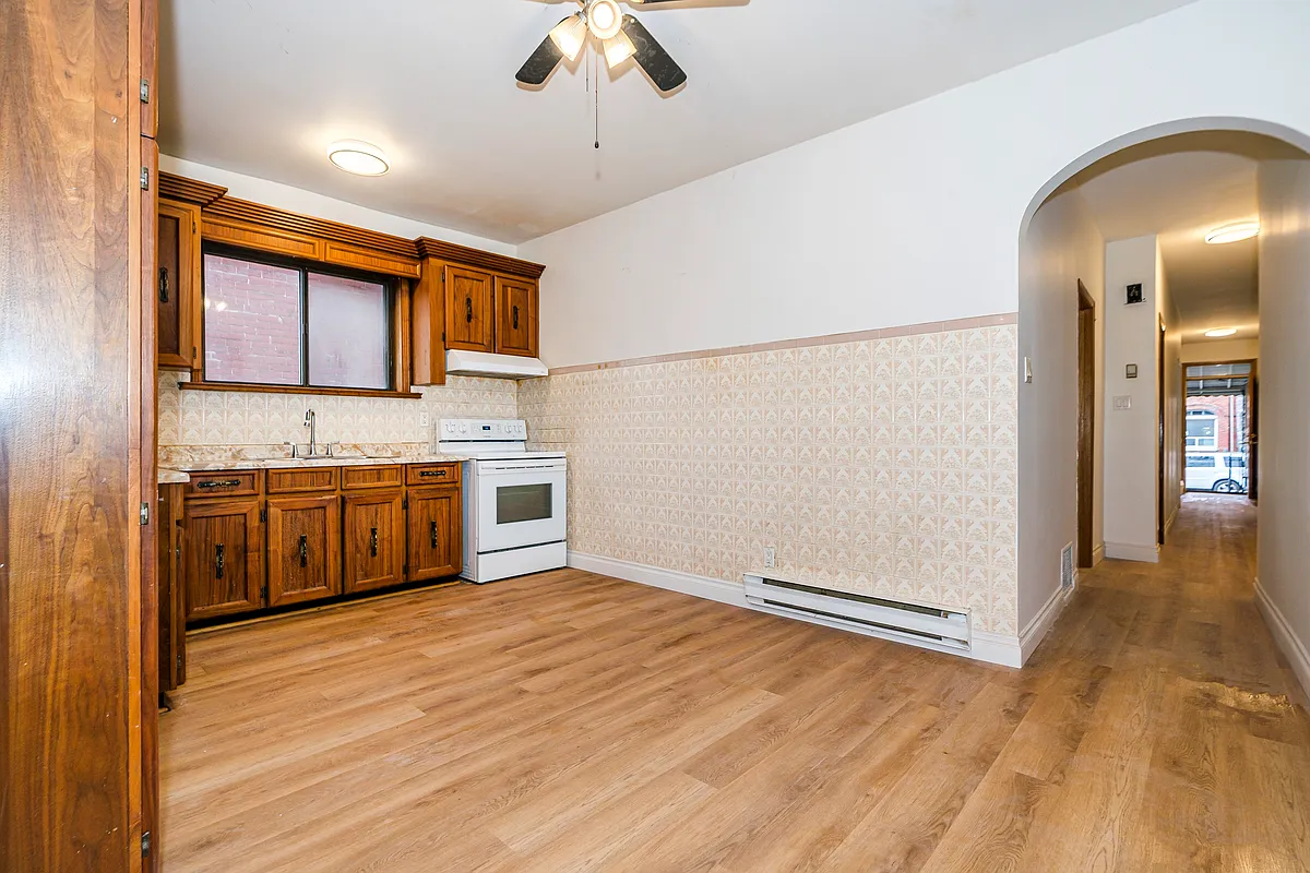 Building Photo - 211 Brunswick Ave #B